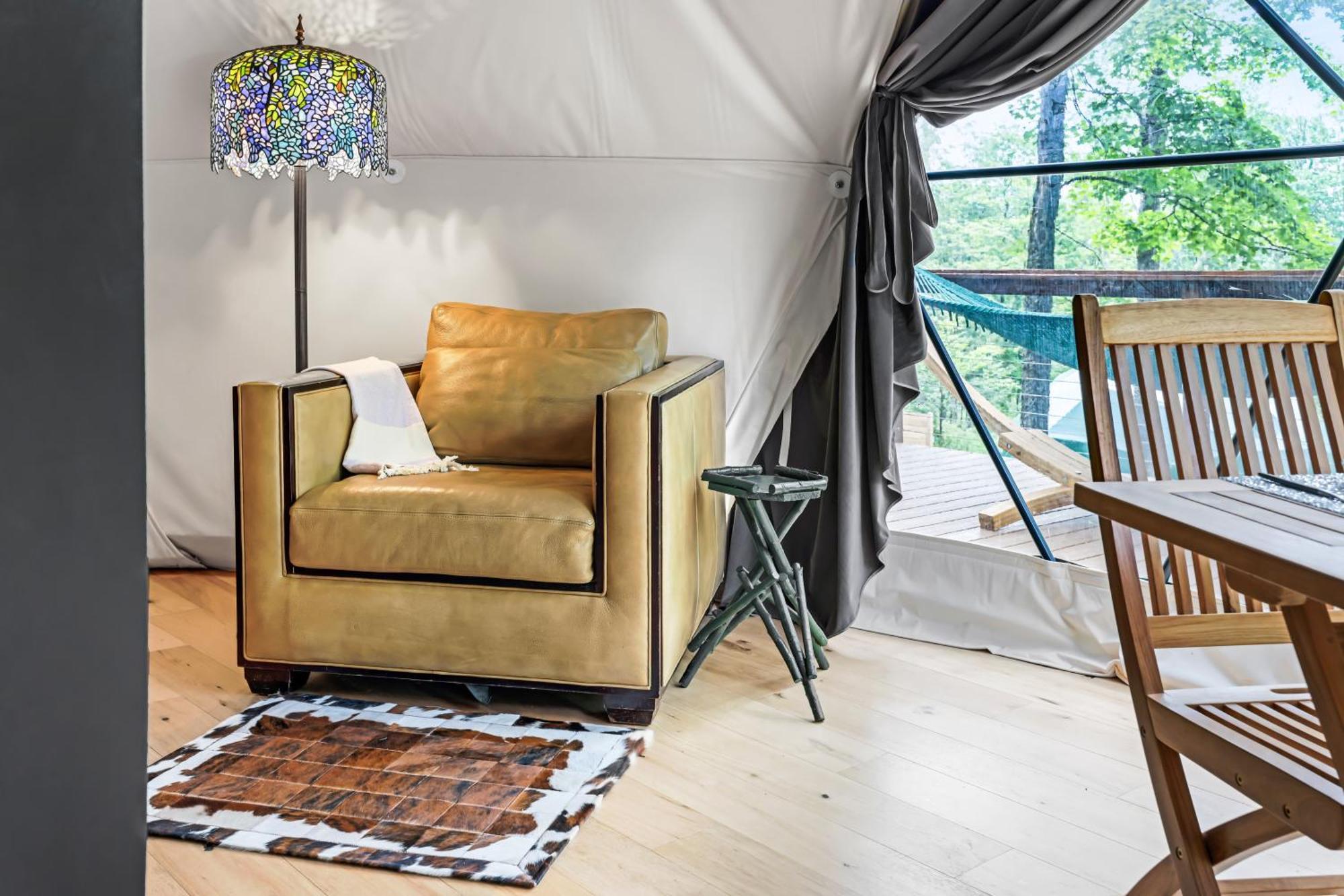 Domes At Catskills Swan Lake Room photo